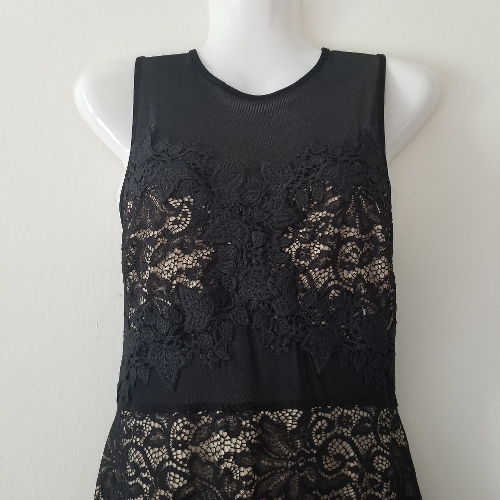 🖤 Classy Black Sleeveless Lace Dress